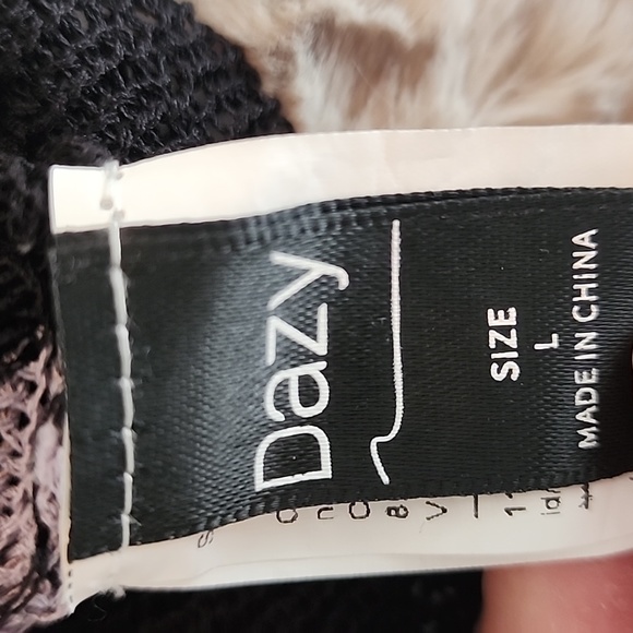 Sweater - Picture 3 of 4